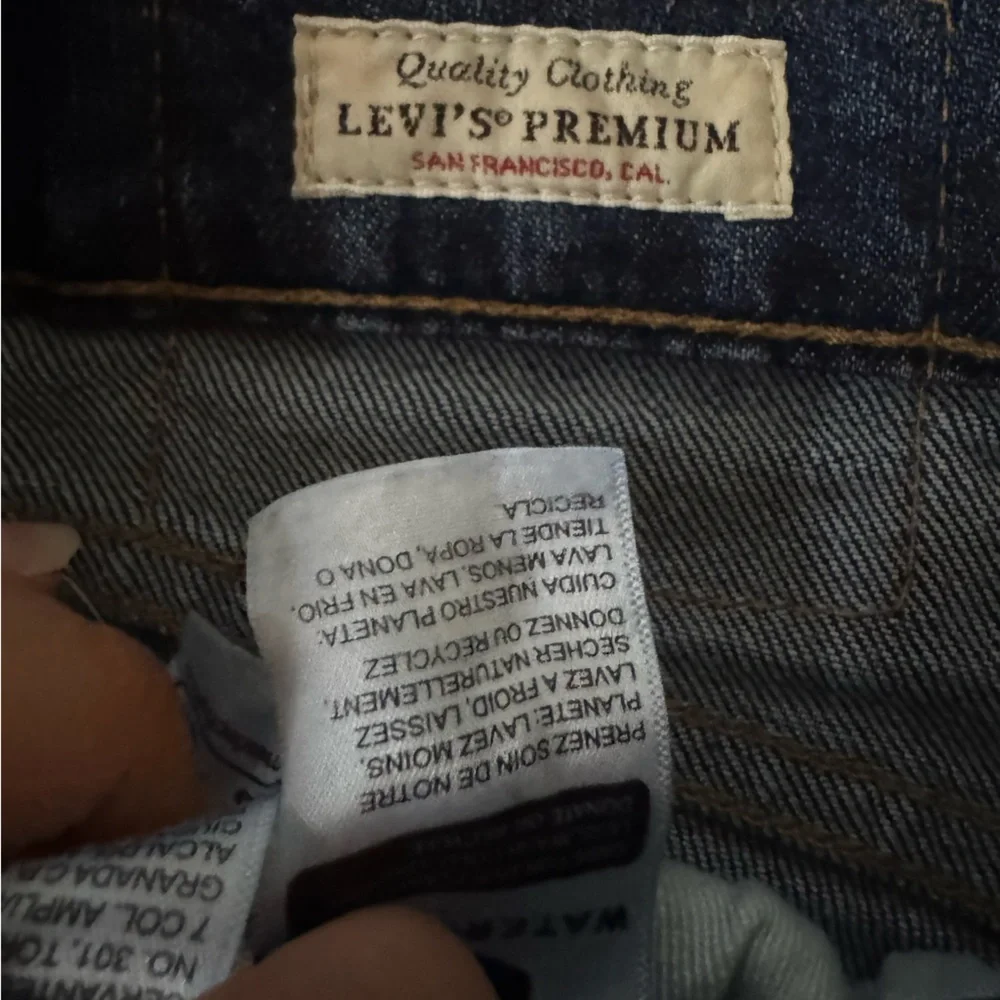 Levi’s Premium Fit Men's Medium Wash Blue Straight Jeans Size 30 Classic Western